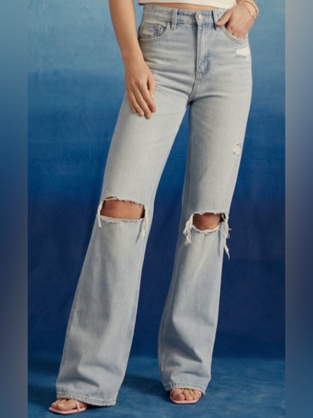 Altar’d State Kayla Straight Leg Distressed Jeans 29 Long